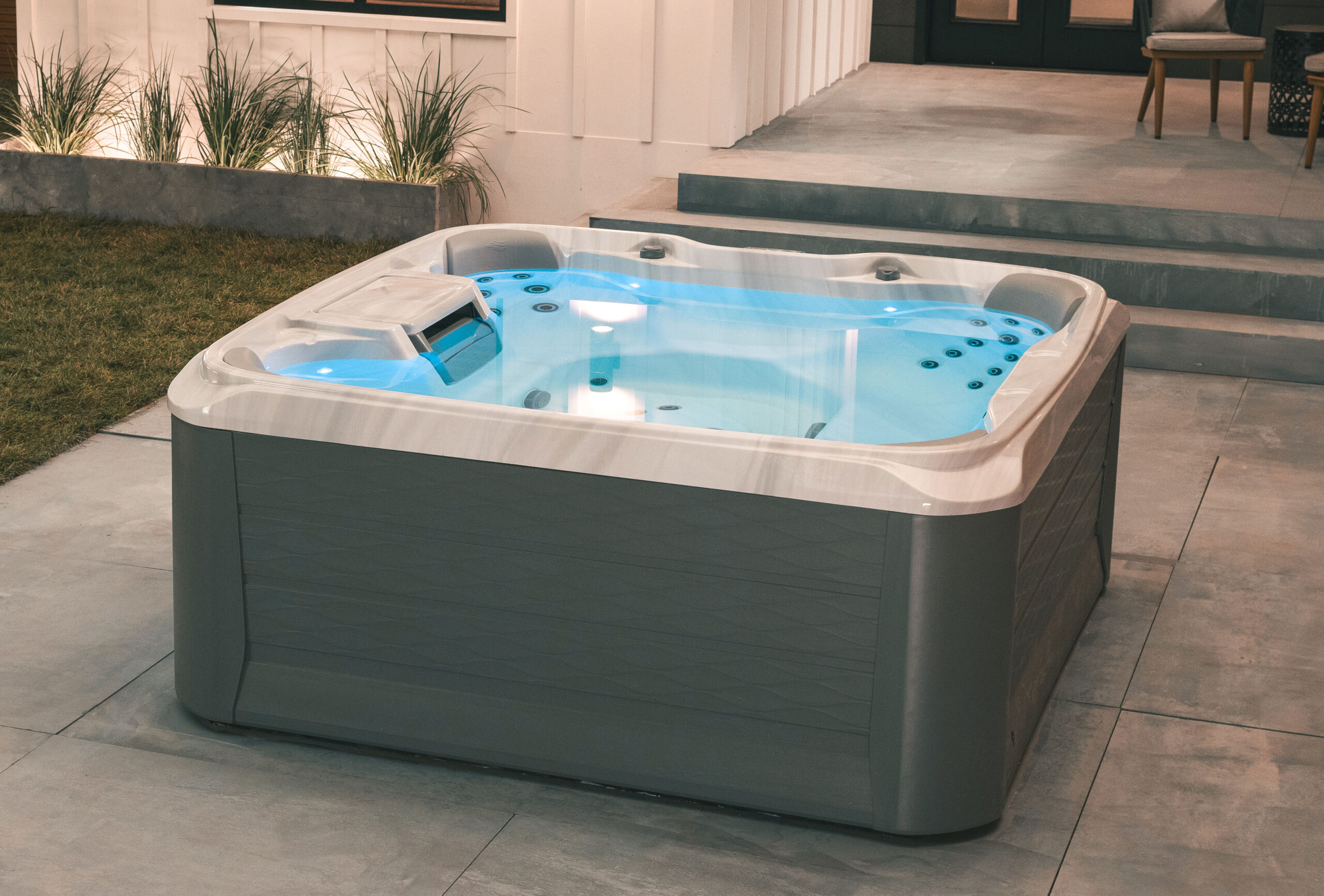 My Hot Tub Shop 680 Sundance Spa