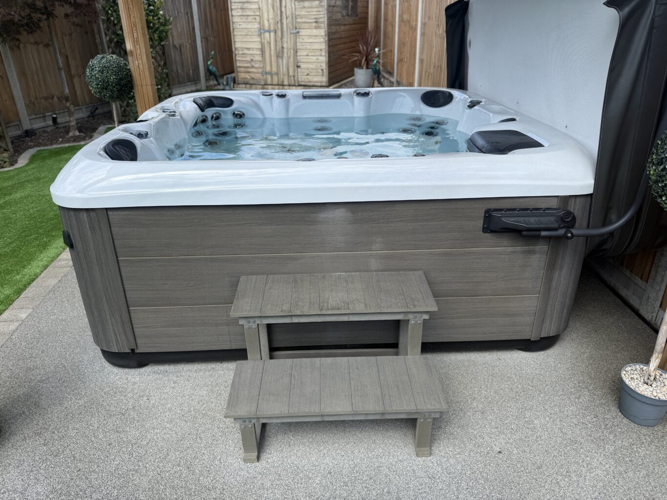 Customer 5 star hot tub reviews